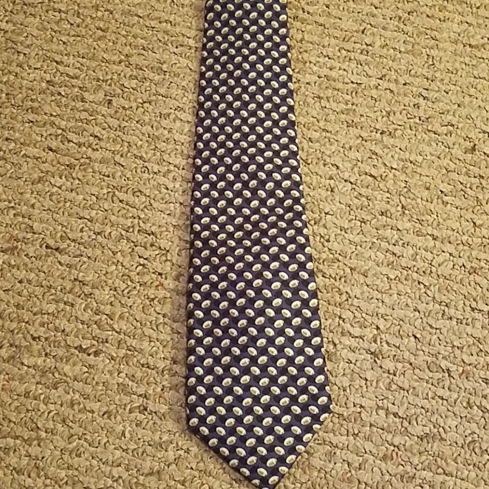 Vineyard vines tie